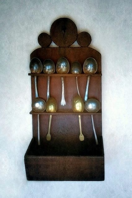 9a._Spoon_rack_Philipsburg_Manor8440